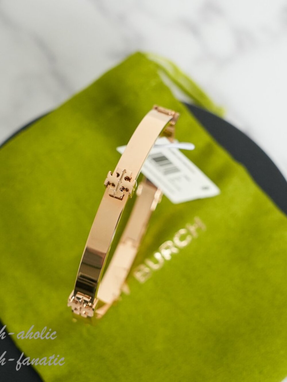 Tory Burch Classic Logo Hinge Bangle 168864 in Gold Size M/L NWT